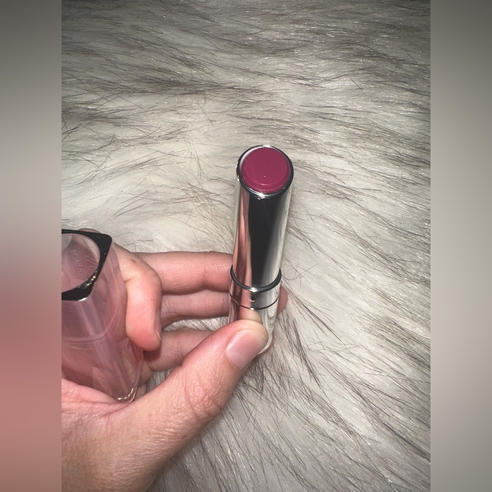 DIOR- Dior Addict Lip Glow Balm In Berry - Picture 2 of 6